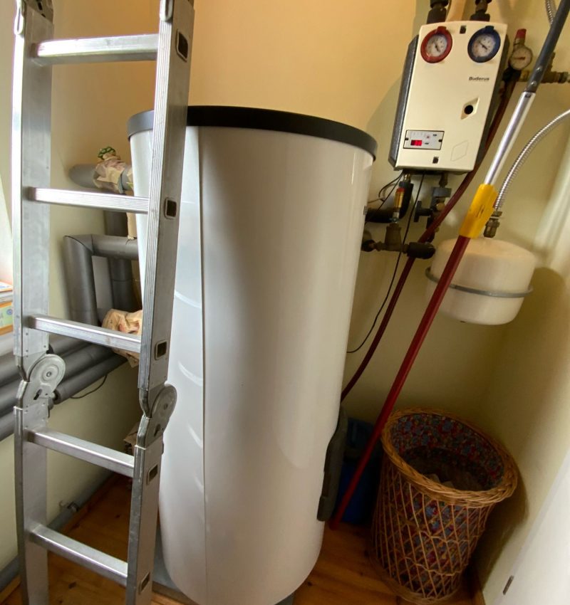 Luft-Wasser-Wärmepumpe von Weishaupt gegen eine Gasheizung in Bernau 1