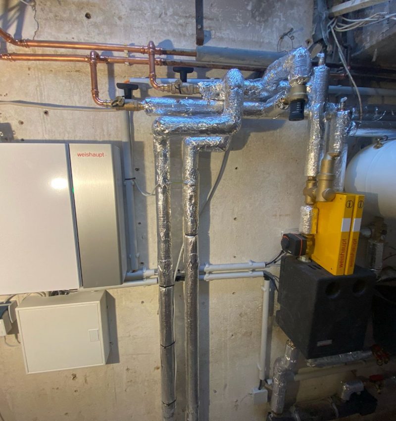 Luft-Wasser-Wärmepumpe von Weishaupt gegen eine Gasheizung in Leegebruch 1